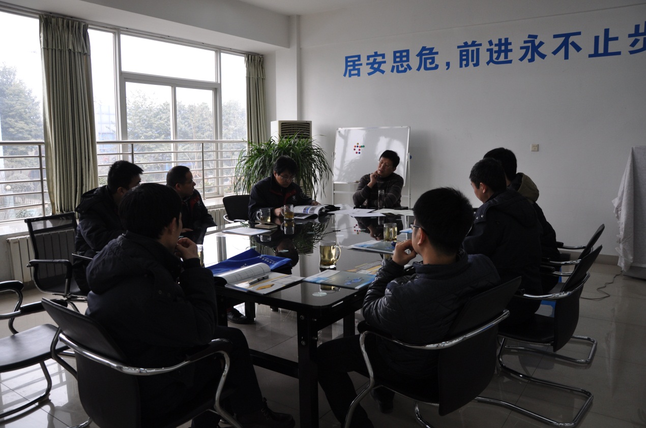 中航工业成飞集团工程师一行到访九游平台公司-2.jpg
